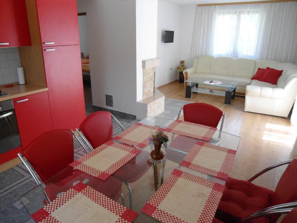 Galesic Apartments & Rooms Korenica Habitación foto